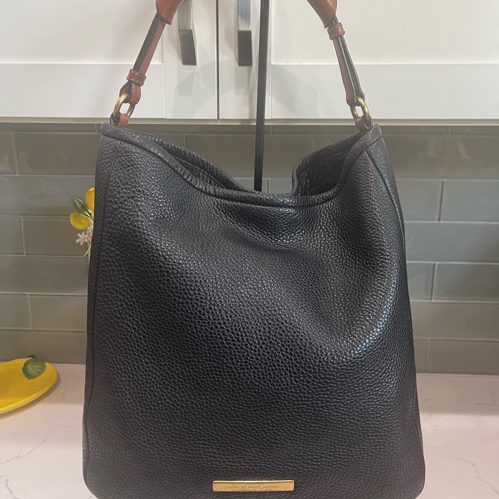 Gorgeous Marc Jacob’s Black Leather Women's Bag